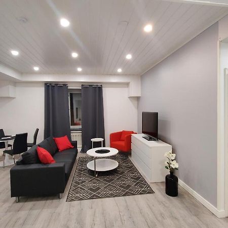 Alexi Apartments - Newly Renovated Apt In The Heart Of The City Near To Railway Station And Nokia Arena Tampere Exterior photo